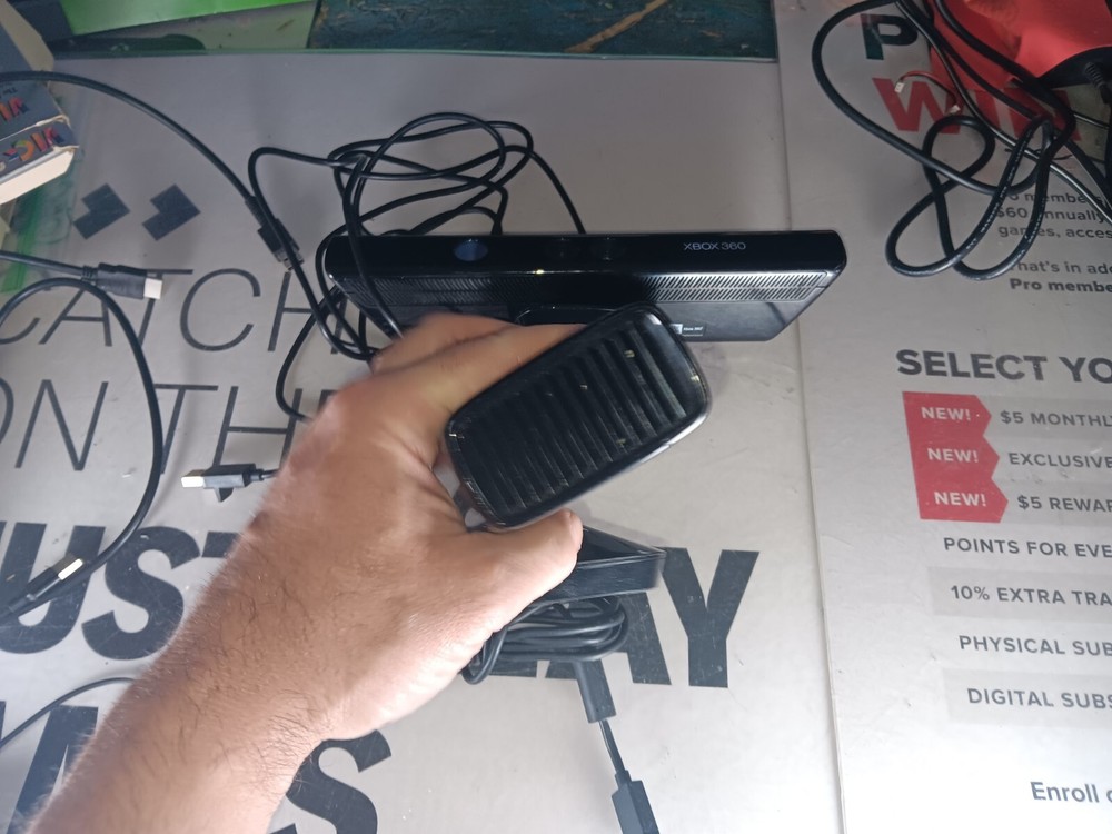 Microsoft XBOX 360 Original Kinect Sensor Bar Camera x 2-Untested-PARTS-READ ALL