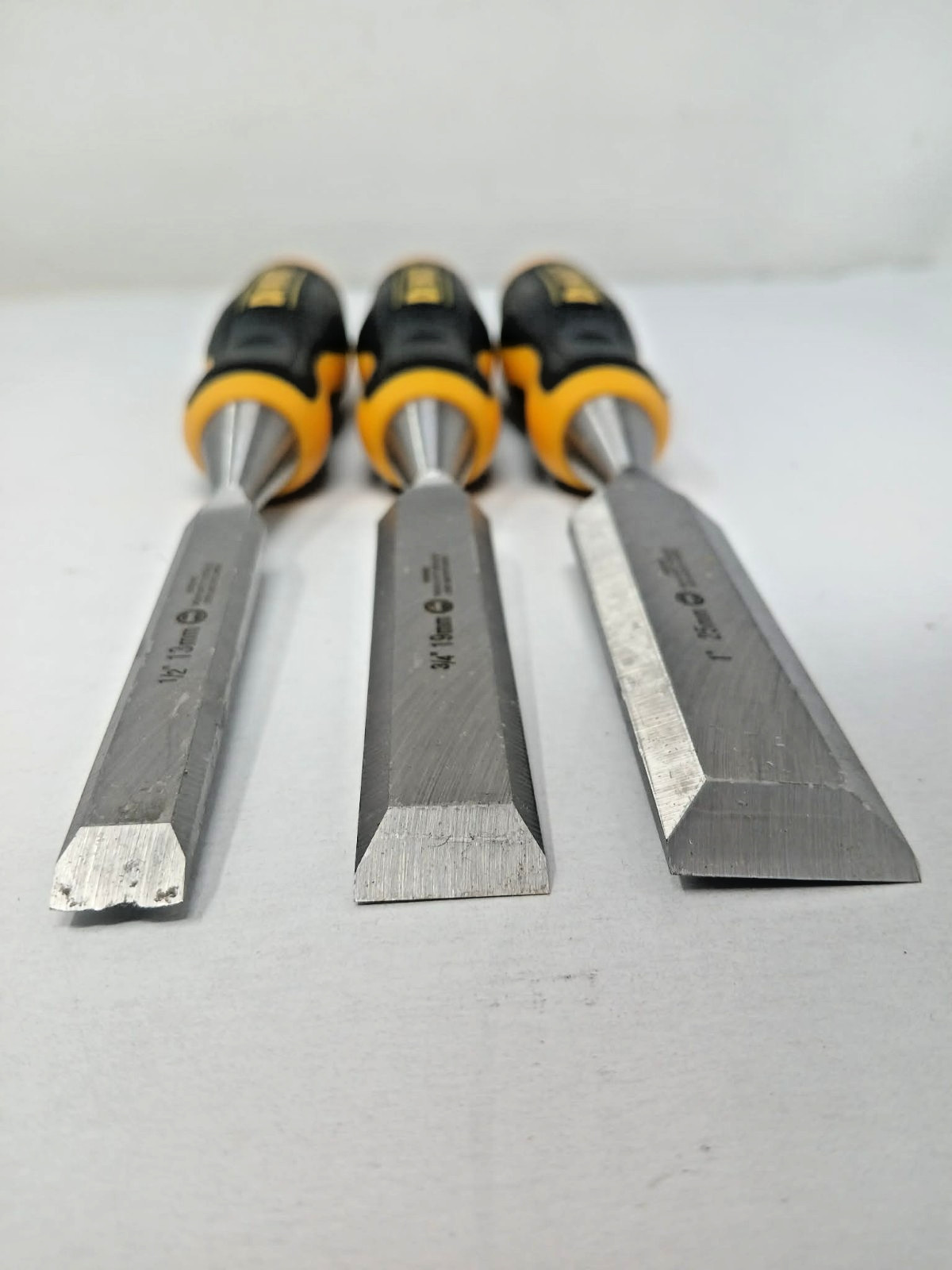 DeWalt DWHT16862 Wood Chisel Set 3-Piece Hand Tool Used