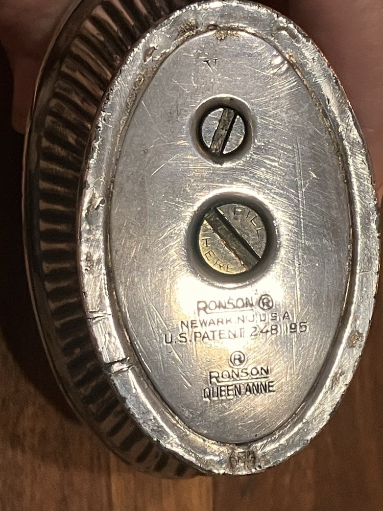 Vintage Ronson Silver Lighter: Queen Anne Table Lighter