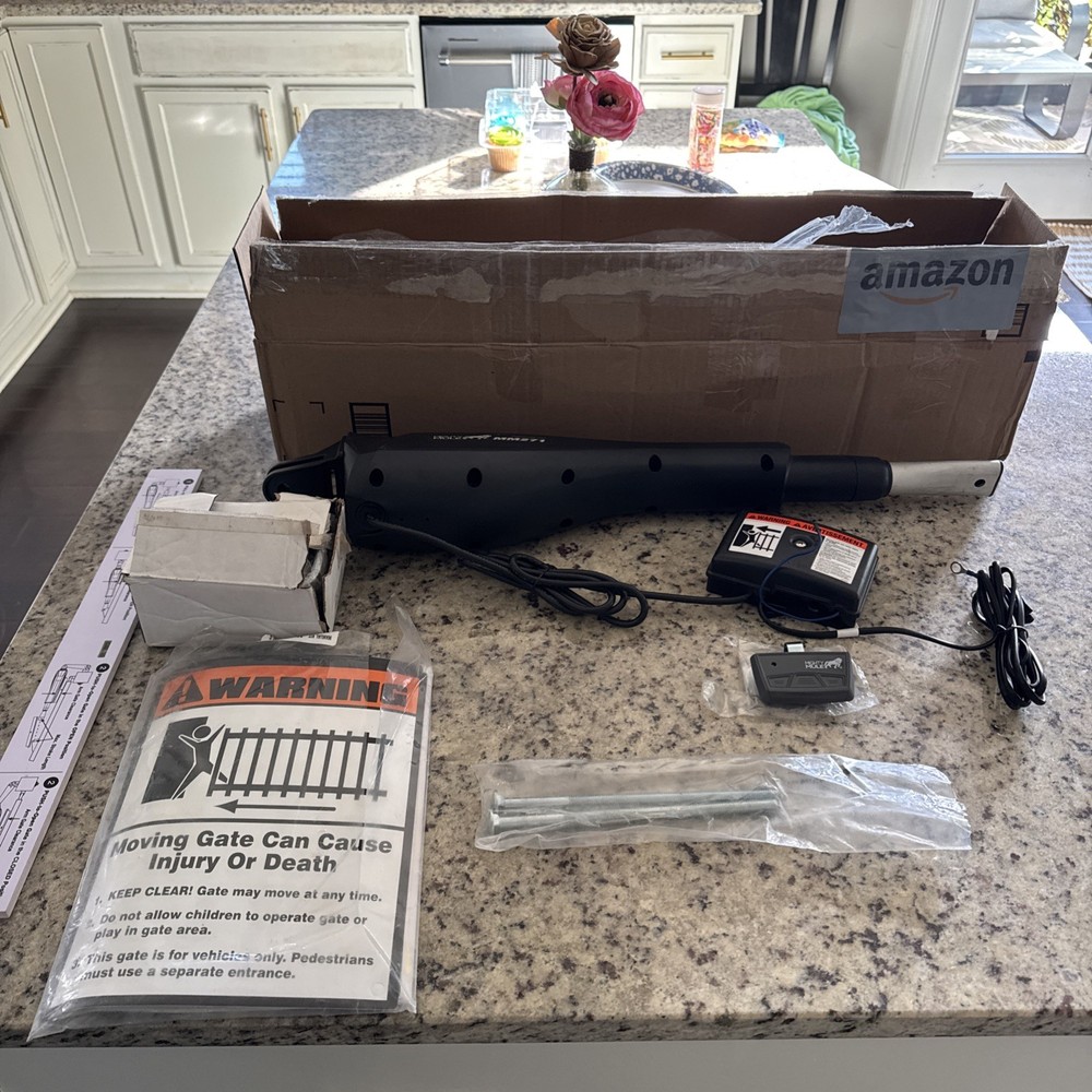 Mighty Mule 271 Automatic Gate Opener Kit with Remote -Barely used