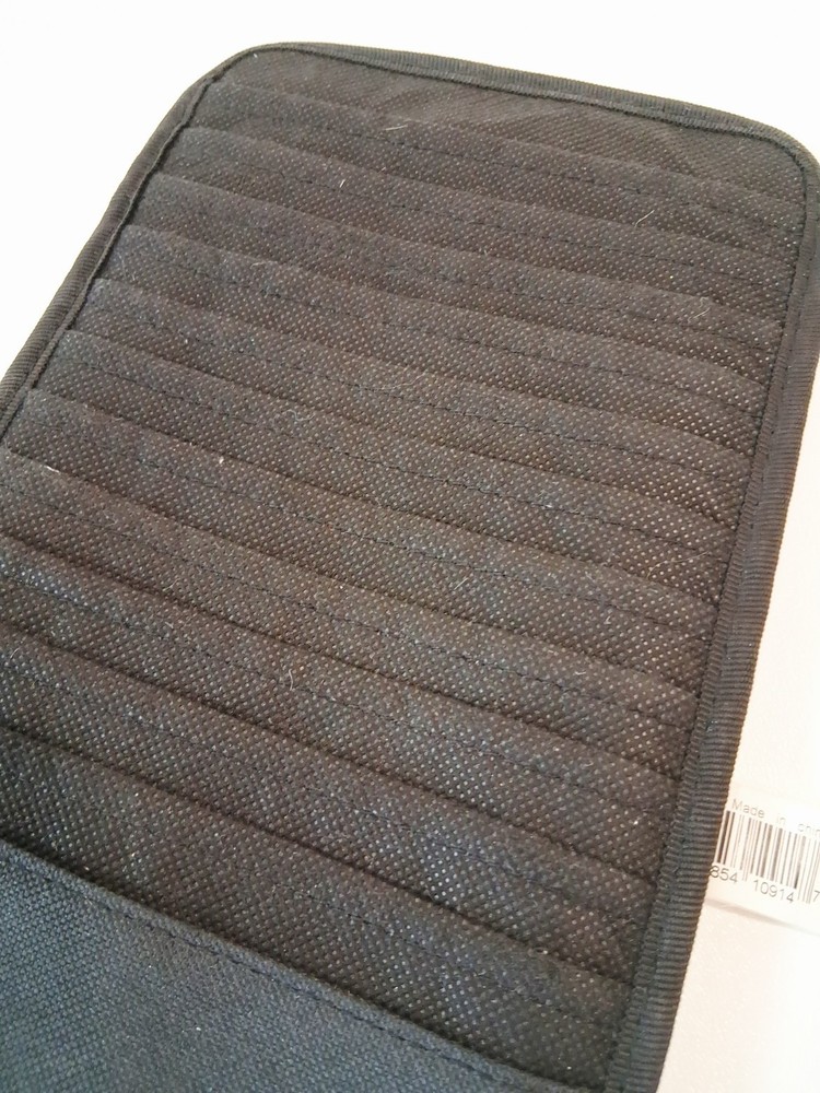 CASE LOGIC Black WINDOW VISOR CD CASE 12 Disc Capacity