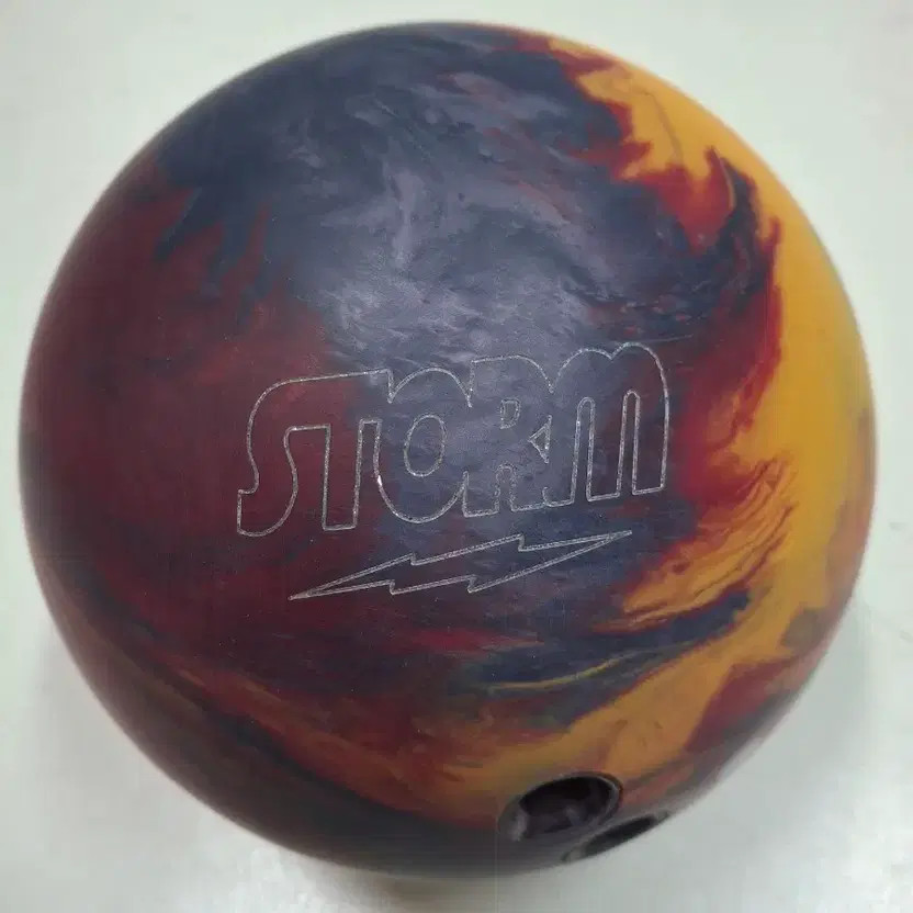 Storm Marvel Max Strike 15lb Hook Bowling Ball - Used