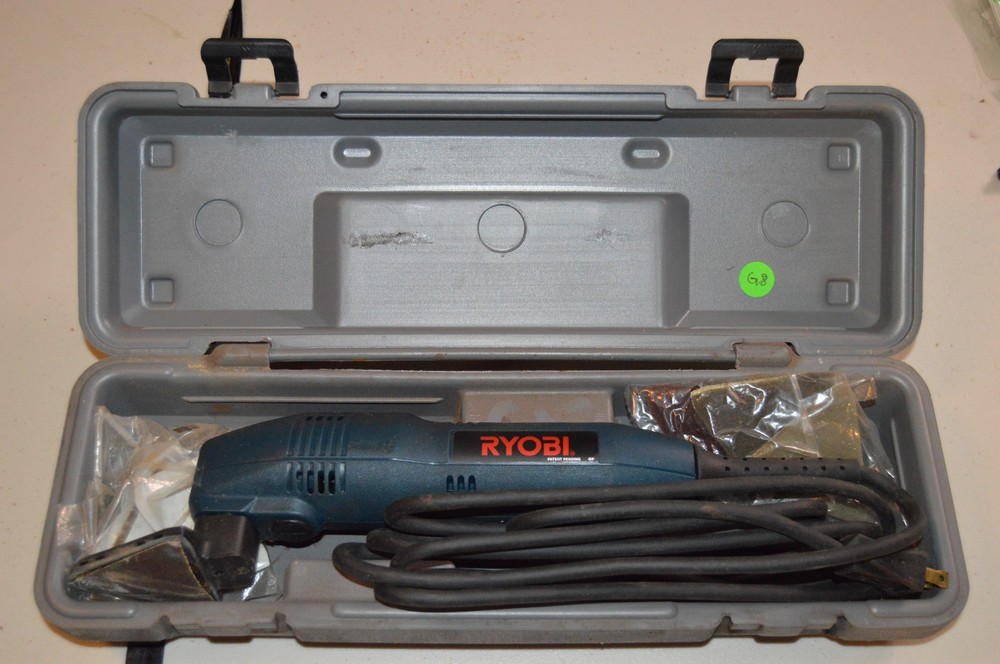 Ryobi Detail Sander DS2000 w/case