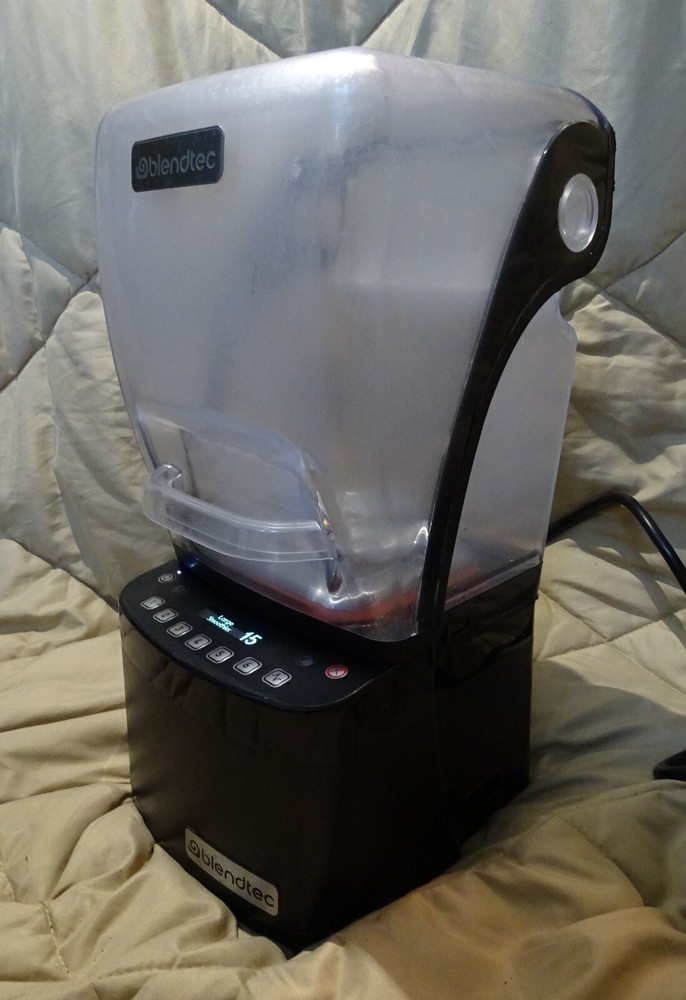Blendtec Stealth 885 Black CQB1 Quiet Commercial Blender USB Programable