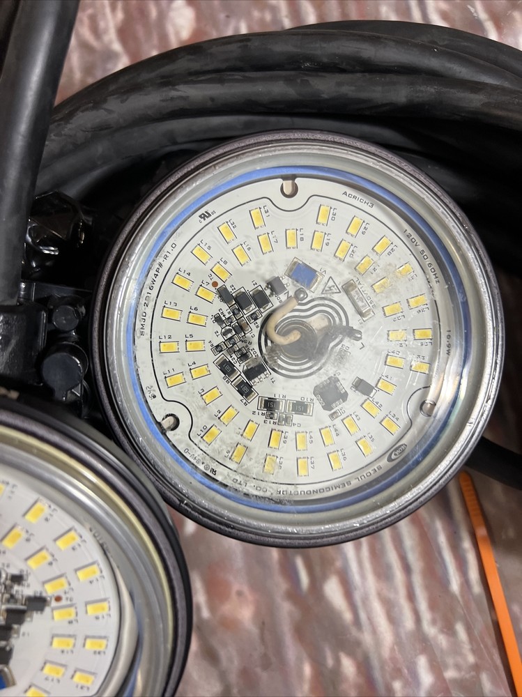KH Industries Explosion Proof LED Light String HSD117C-SAMX03-Y14K1-H