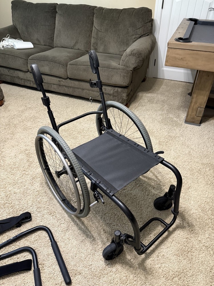Quickie QRI Wheelchair