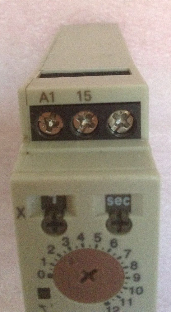 Omron H3DE-S1 Timer