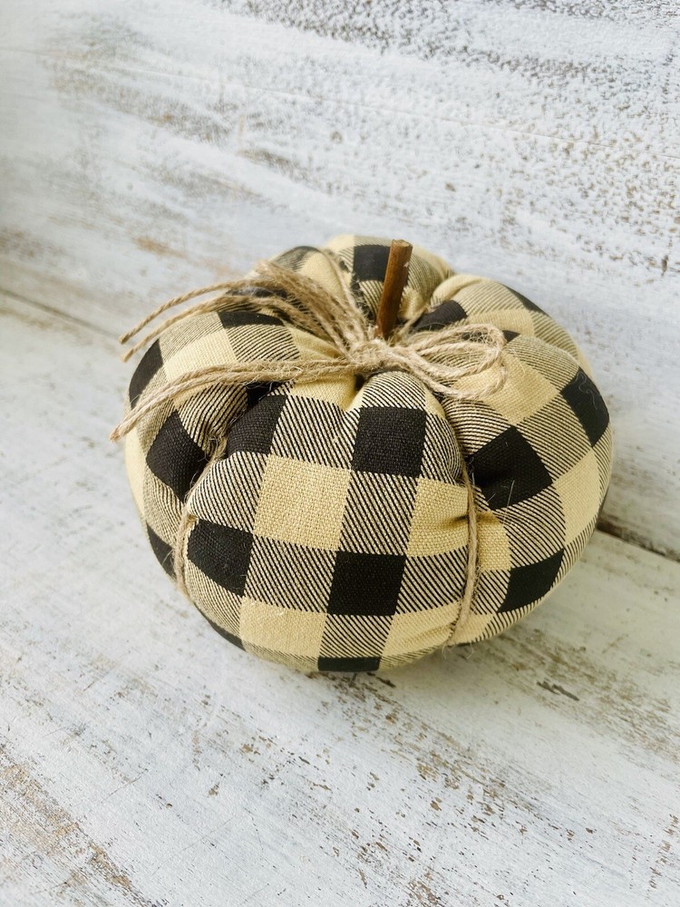 Medium Black & Beige Buffalo Check Pumpkin New