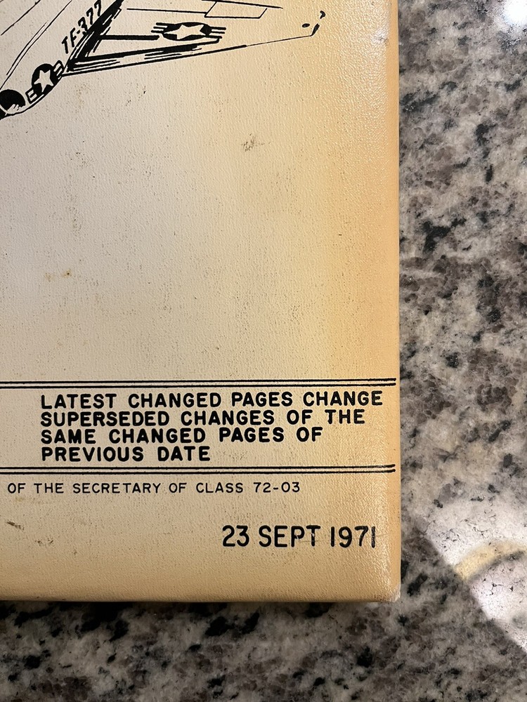 UPT Class 72-03 Flight Manual/Yearbook 1971
