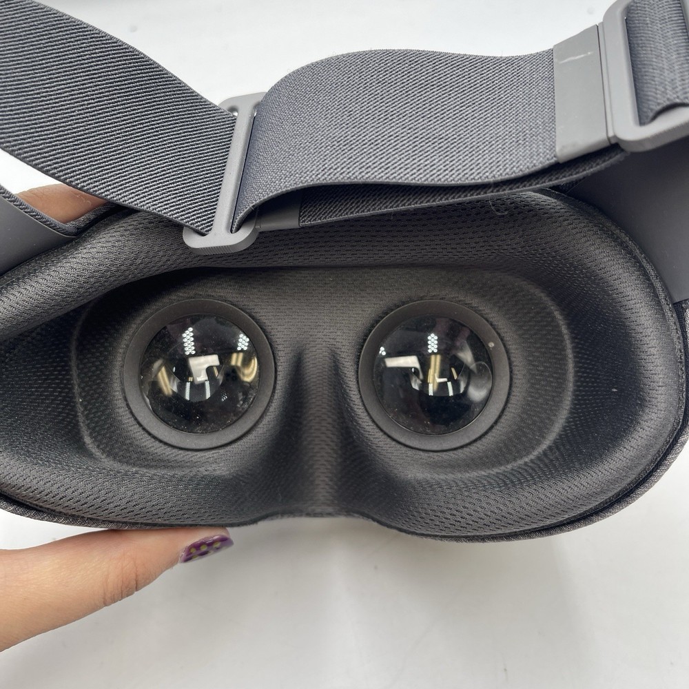 Google Daydream View D9SCA VR Headset with Remote Slate Gray