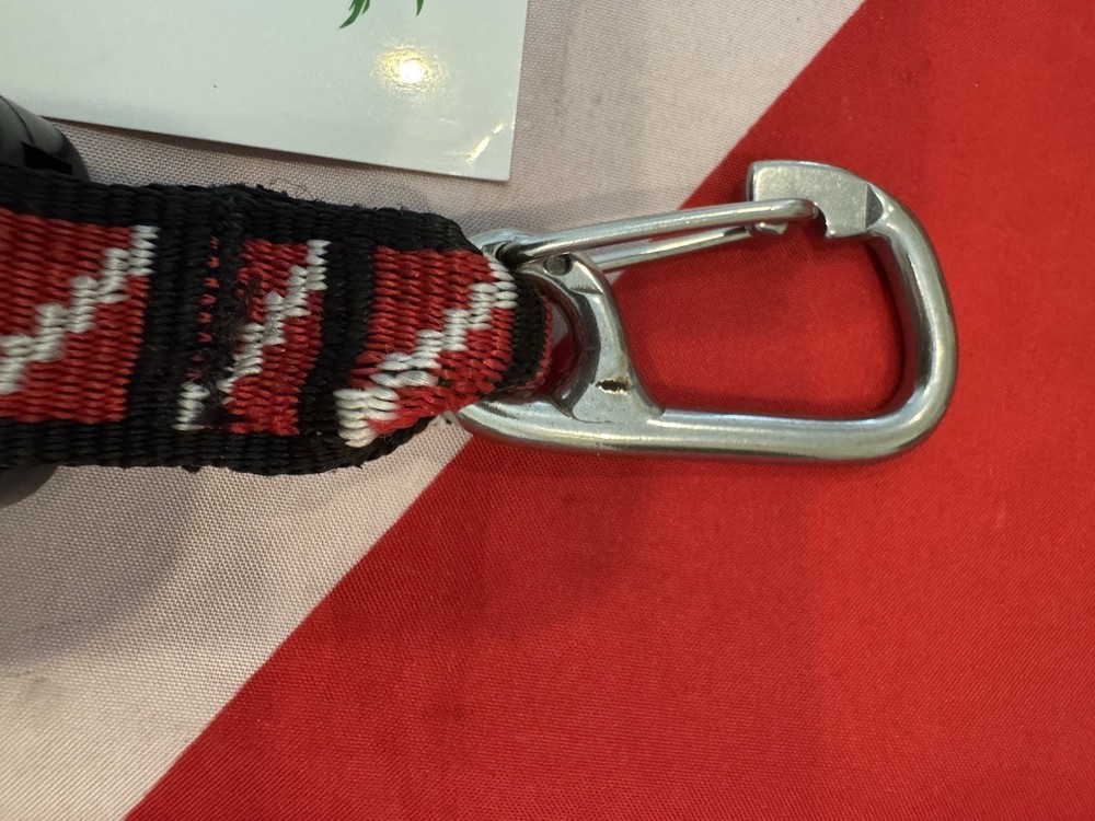 SCUBA REGULATOR CONSOLE CLIP BY INNOVATIVE SCUBA NICE!