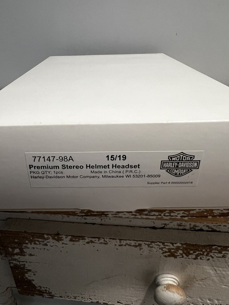 Harley Davidson Hemet stereo set
