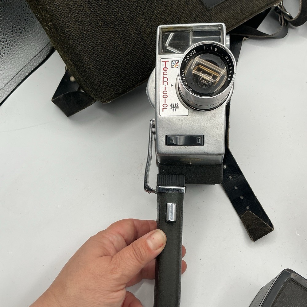 Technicolor Auto Zoom EE Movie Camera With Wool Case
