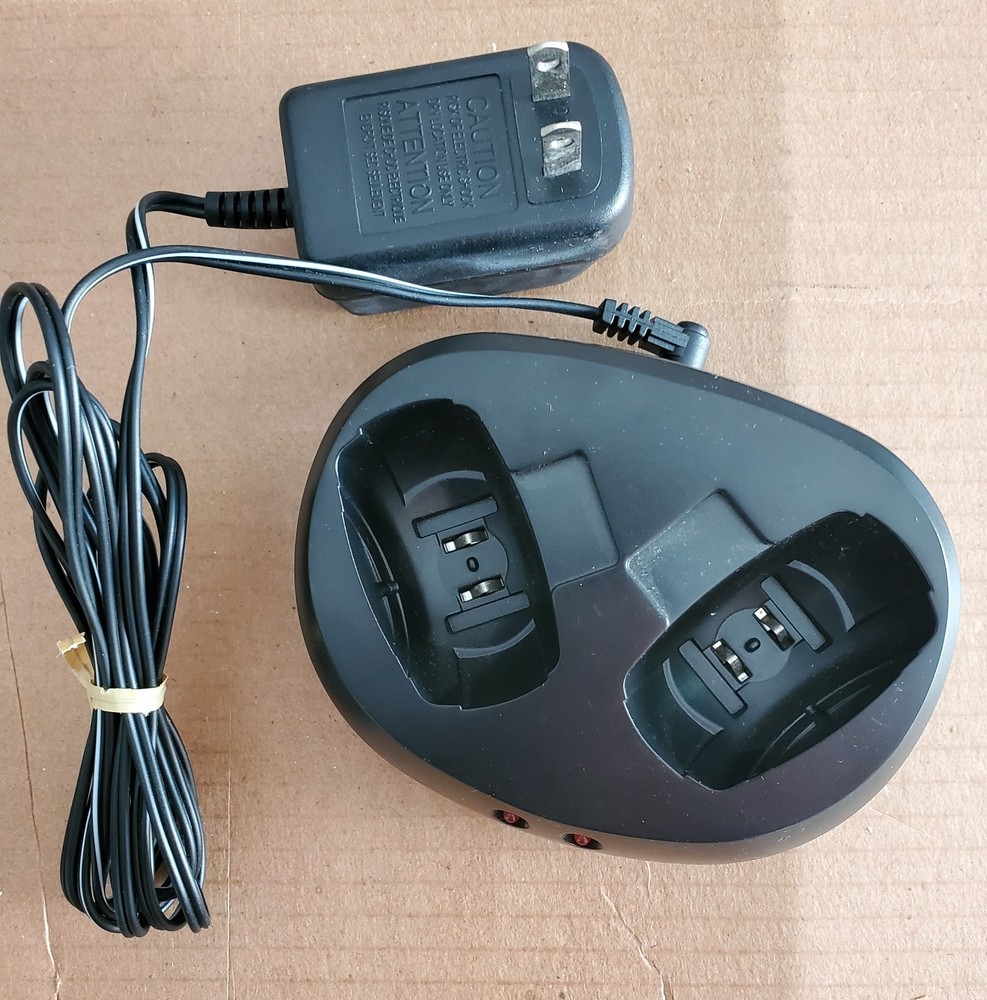 Audiovox Model GMRS67DS Desk Top Charger (not tested)