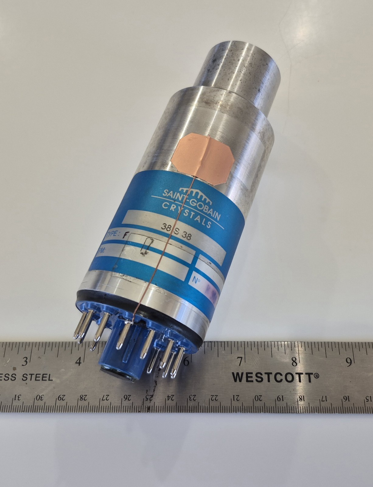 Saintgobain / Luxium 38S38 LaBr3:Ce Gamma Scintillation Detector.