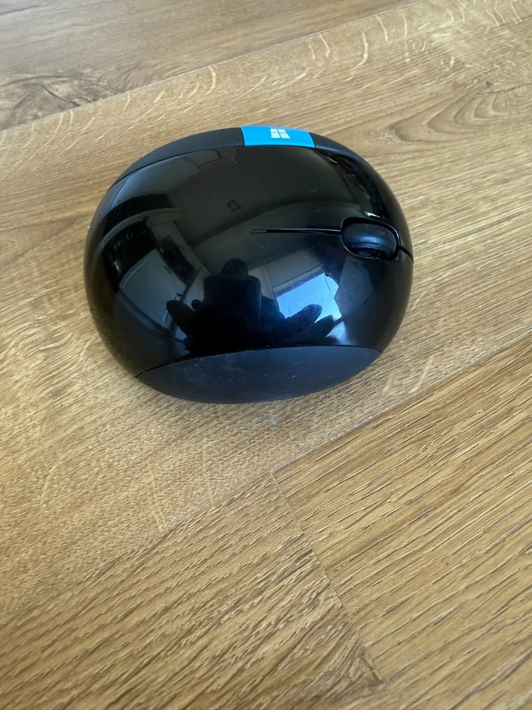 Microsoft Sculpt Mouse (has issues) w/dongle Sold AS IS NO returns