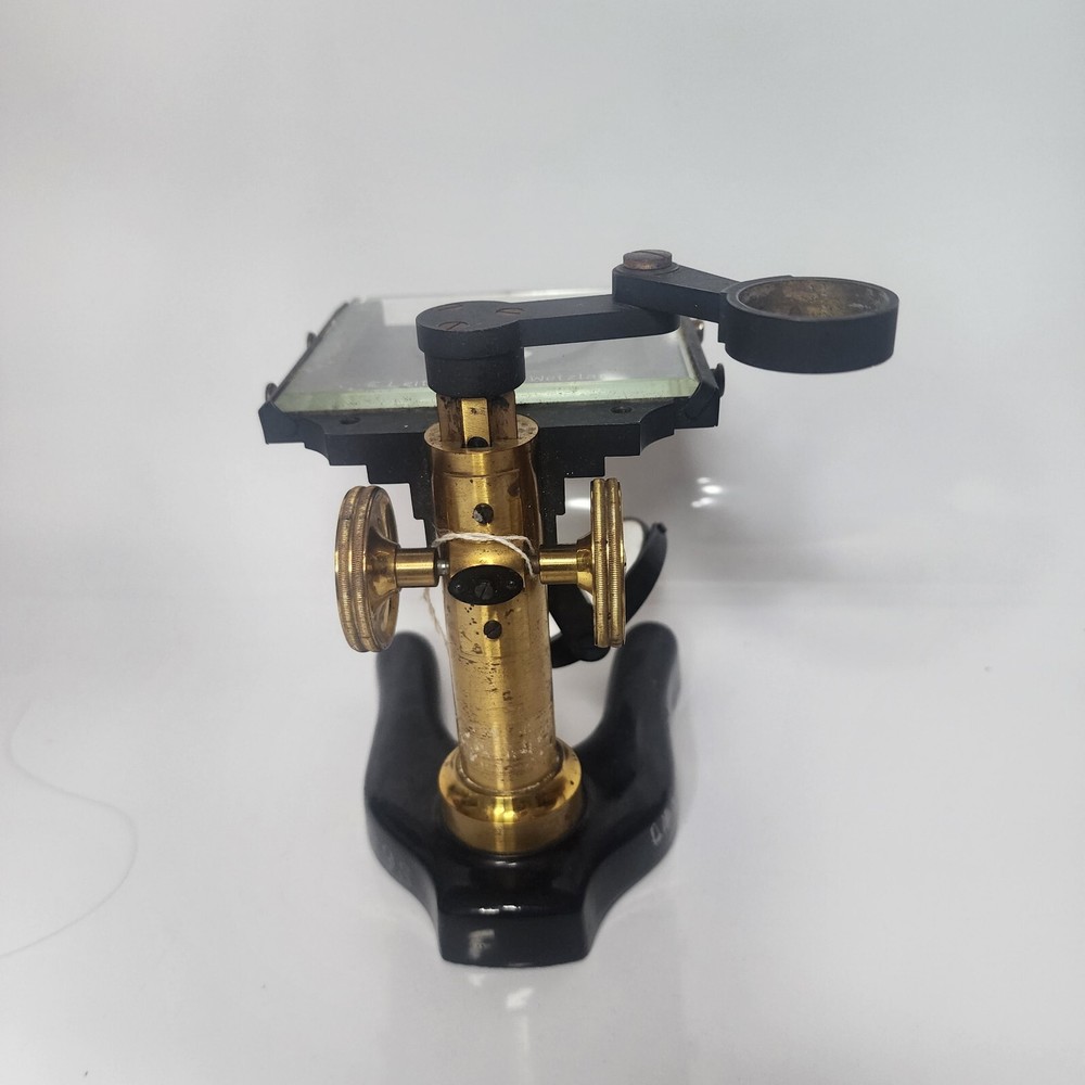 E LEITZ WETZLAR MICROSCOPE OBJECTIVE INSPECTION VIEWING STAND BASE HOLDER CASE