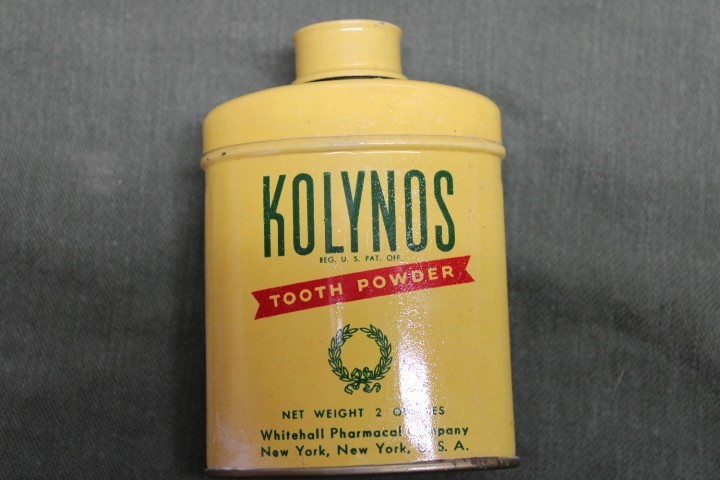 US Military Issue ORIGINAL WWII 1940's FIRST AID Kit KOLYNOS Tooth Powder Can