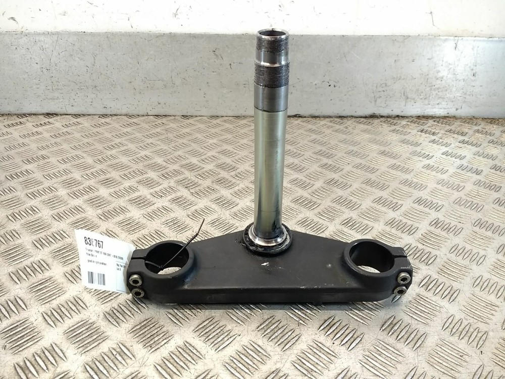 2011 TRIUMPH SPRINT ST  Bottom Yoke