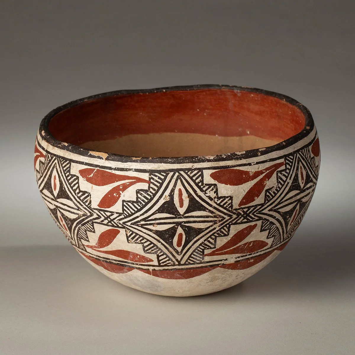 1910 FINELY DECORATED ISLETA BOWL