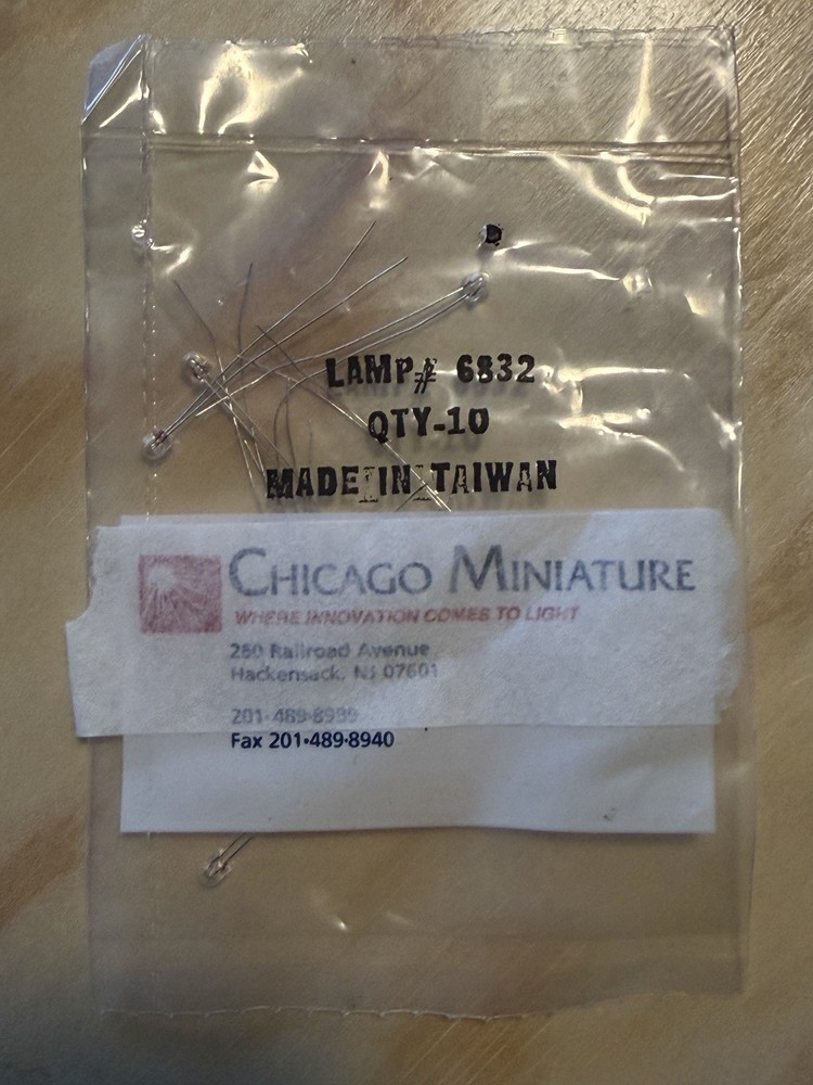 Chicago Miniature 6832 Lamp Bulb