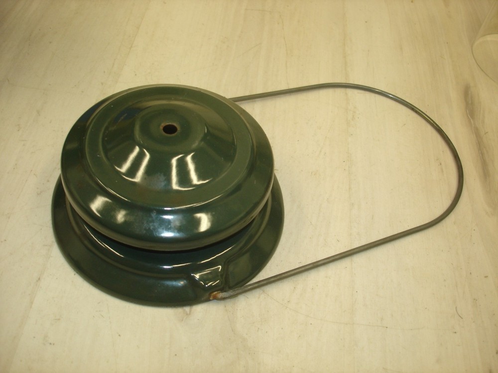 Coleman Lantern 288  adjustable lantern chimney top only   used