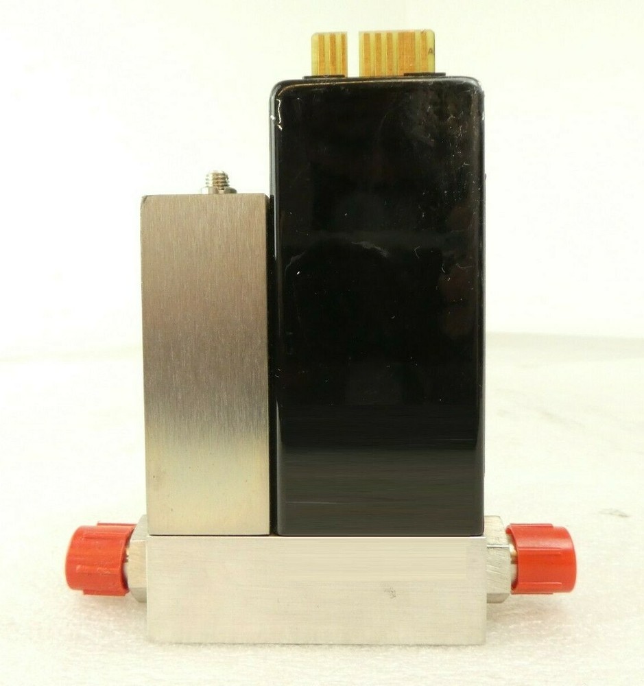 UNIT Instruments UFC-1100 Mass Flow Controller MFC AMAT 3030-01548 Working Spare