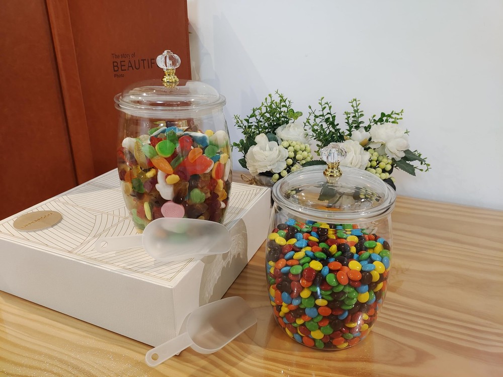 Candy And Cookie Jar 2 Pack 77oz Plastic Containers Lids Scoops Buffet Decor