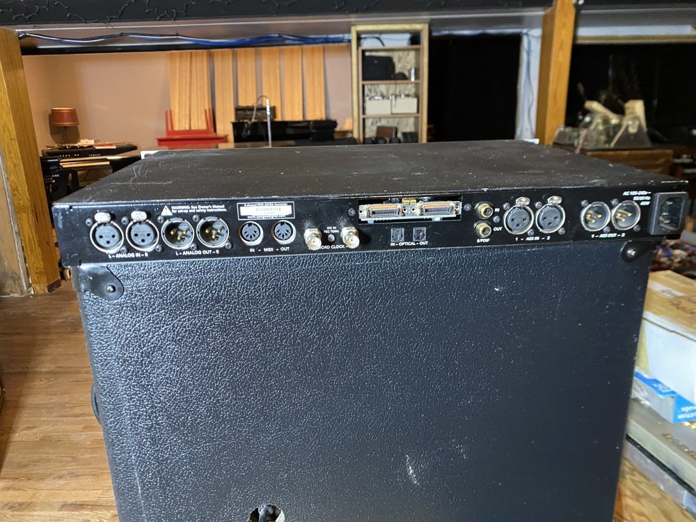 Apogee Rosetta 200. 2 CH Digital Recording Interface with X-0HD interface card