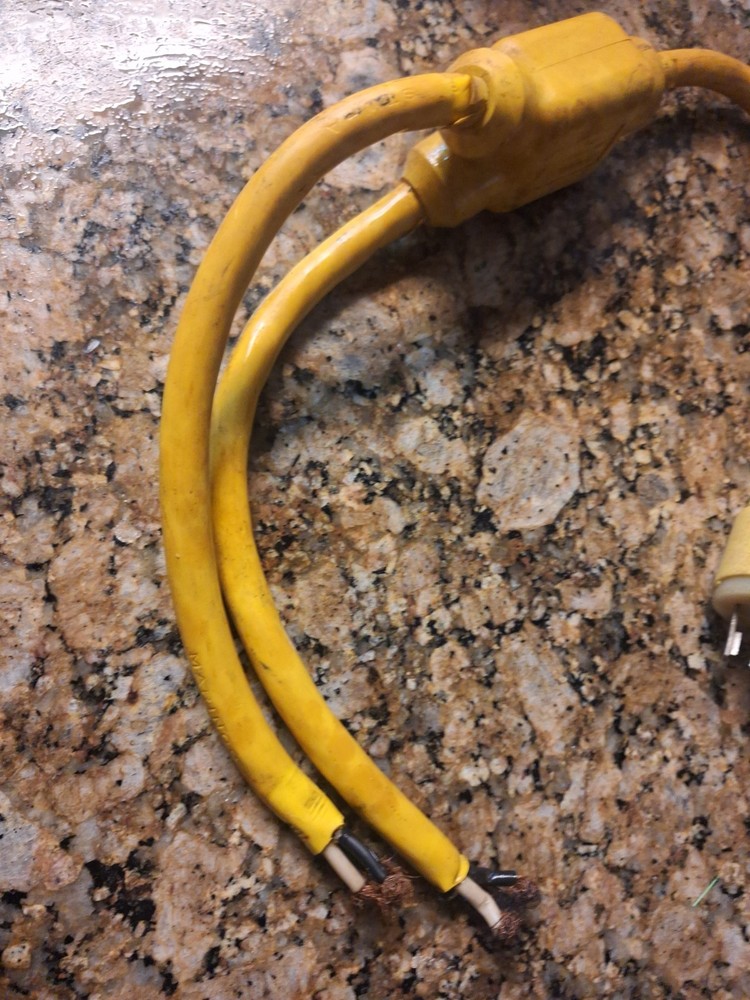 220 Extension Cord Splitter
