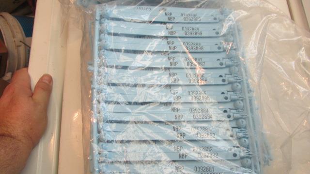 400 Blue Ear Tags Strap Snap