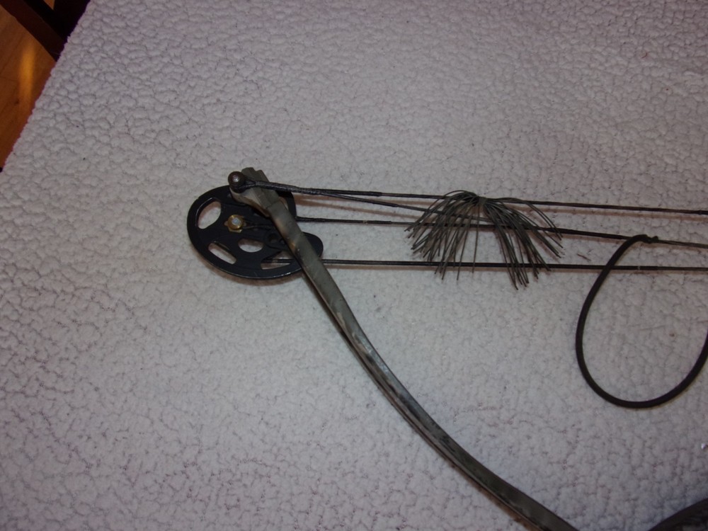 PSE Archery F-4 Maxis Compound Bow