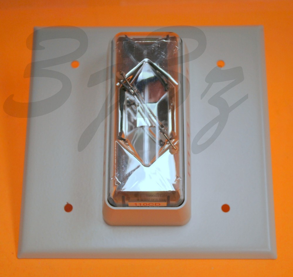 EST 405-8A-TW Fire Strobe