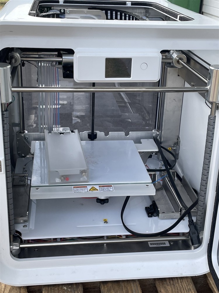 2015 3D SYSTEMS MODEL 401735 CUBE PRO TRIO 3D PRINTER 60230122210032