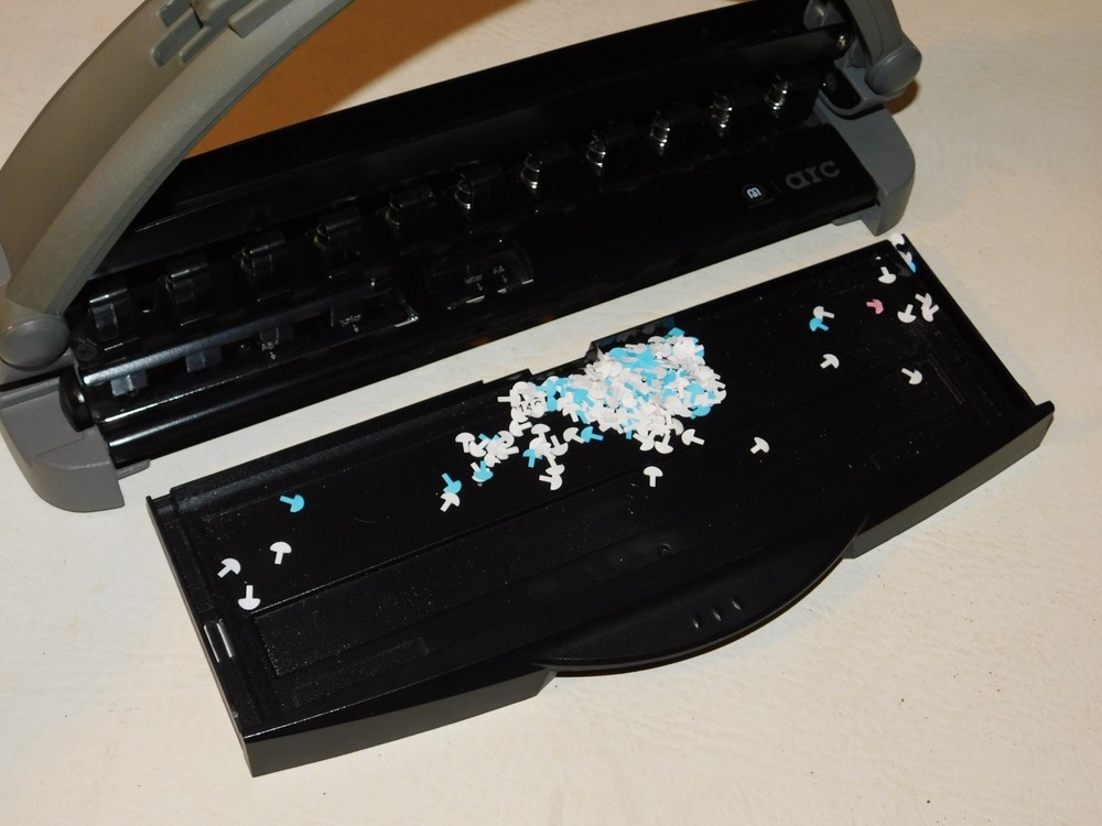 Staples ARC 11-Hole Desktop Paper Punch for DiscBound Notebook System, Used