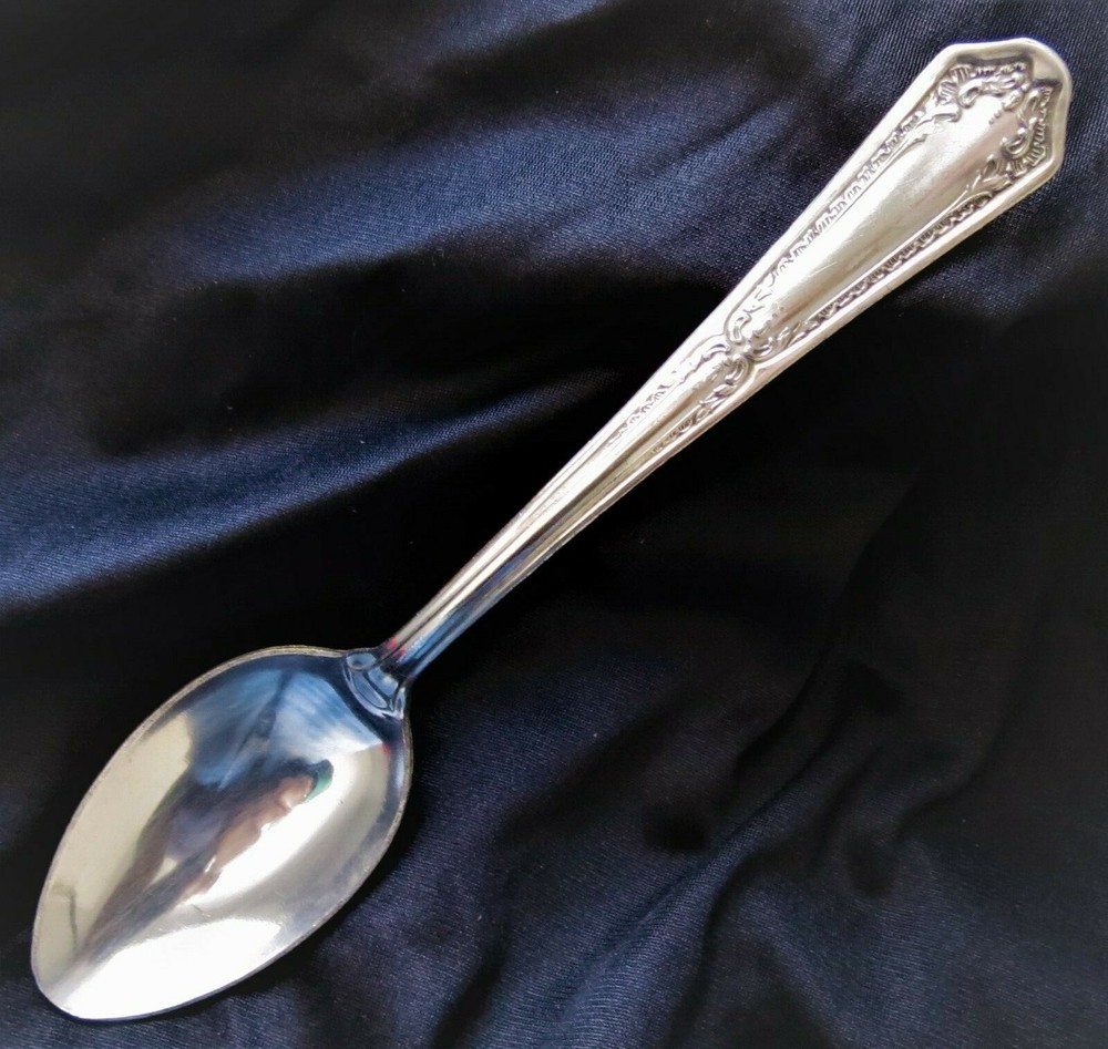 H. B. Co. Silverplate (Pattern Two) Teaspoon: 5 7/8 " Long: SHIPS FREE & INSURED