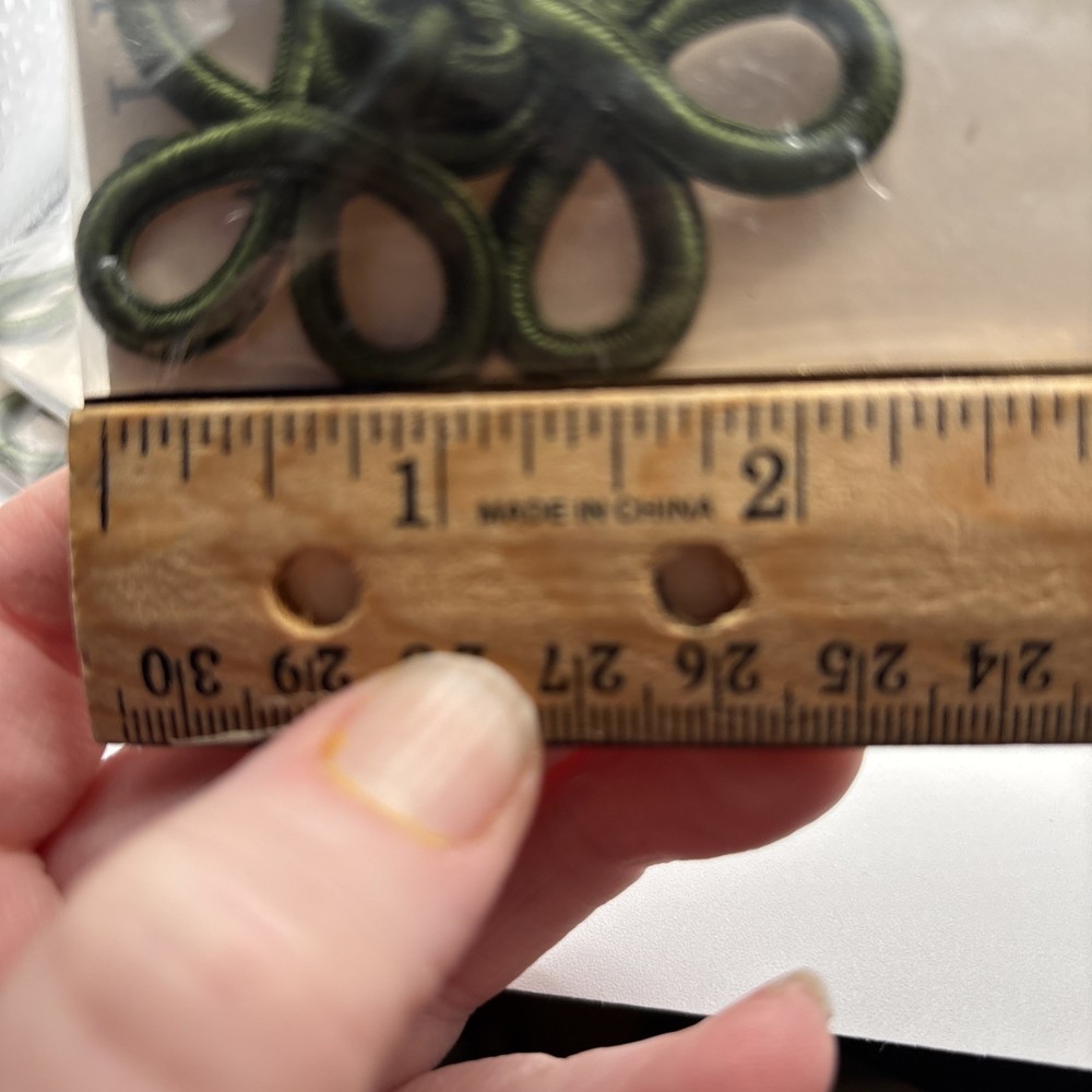 4 Olive Green Frog Closures Exquisite VintageD2-2
