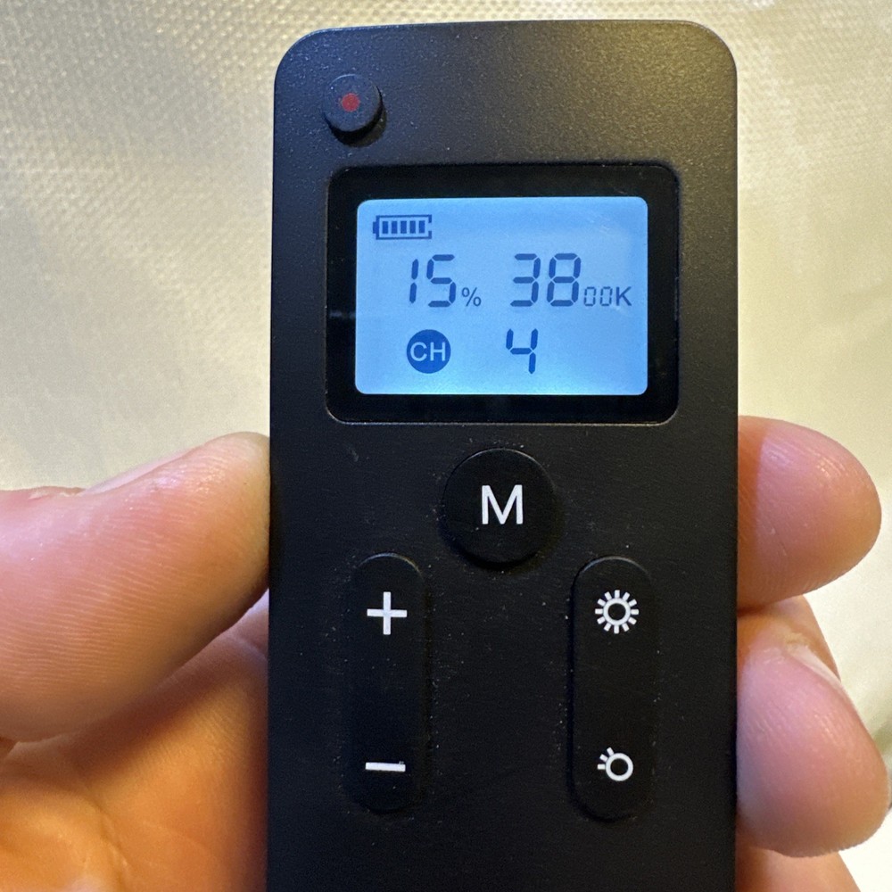 NEEWER Remote Control Bluetooth RT100 Pro Teleprompter App for iOS Android T