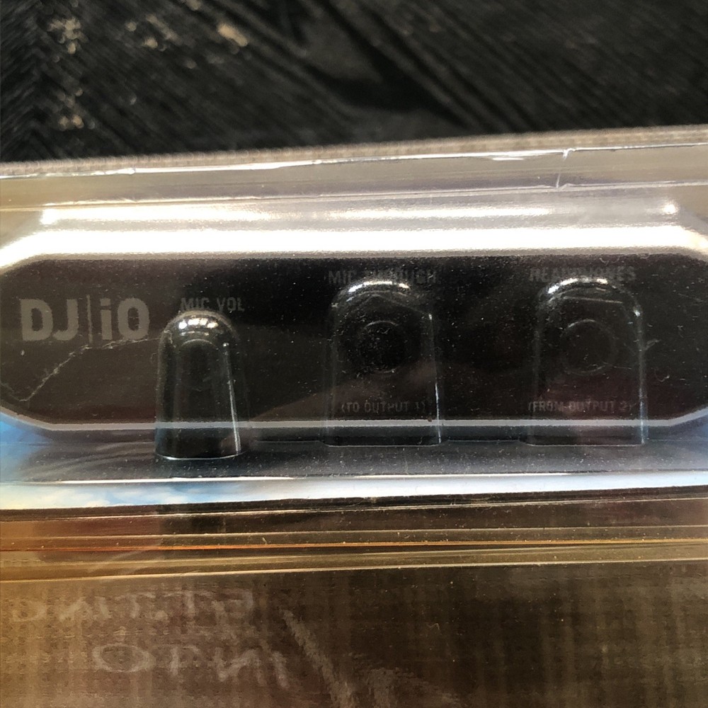 Numark DJ iO