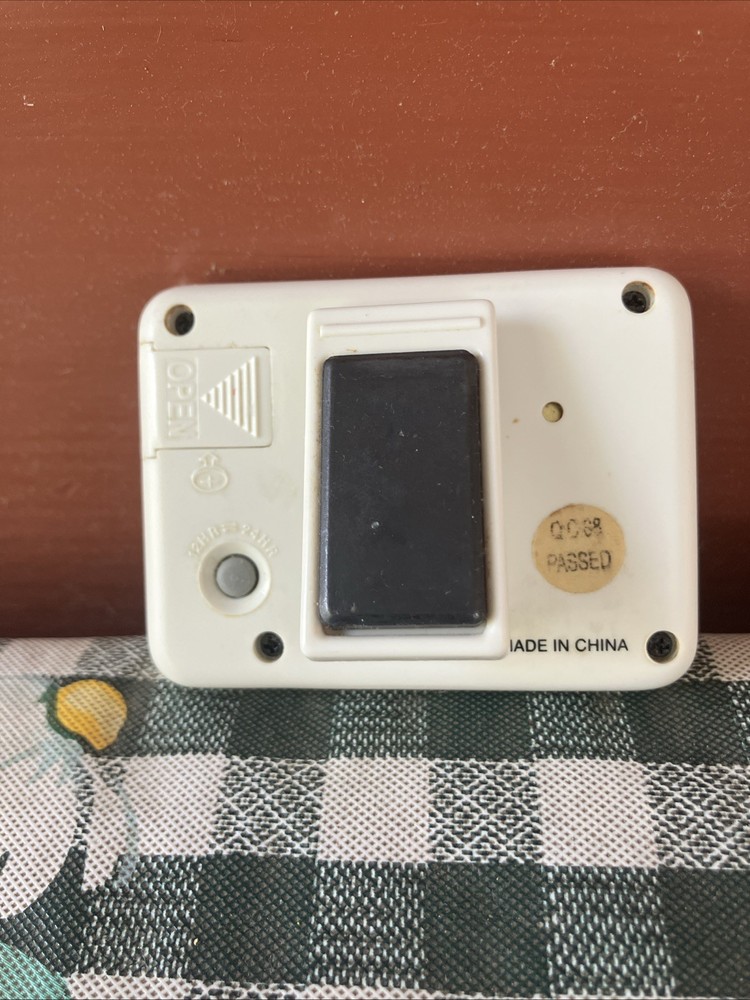 PAMPERED CHEF DIGITAL CLOCK TIMER WITH CLIP Nice Working Condition, New Battery