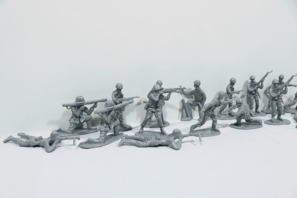 Army Figurines Grey Plastic Lot 2