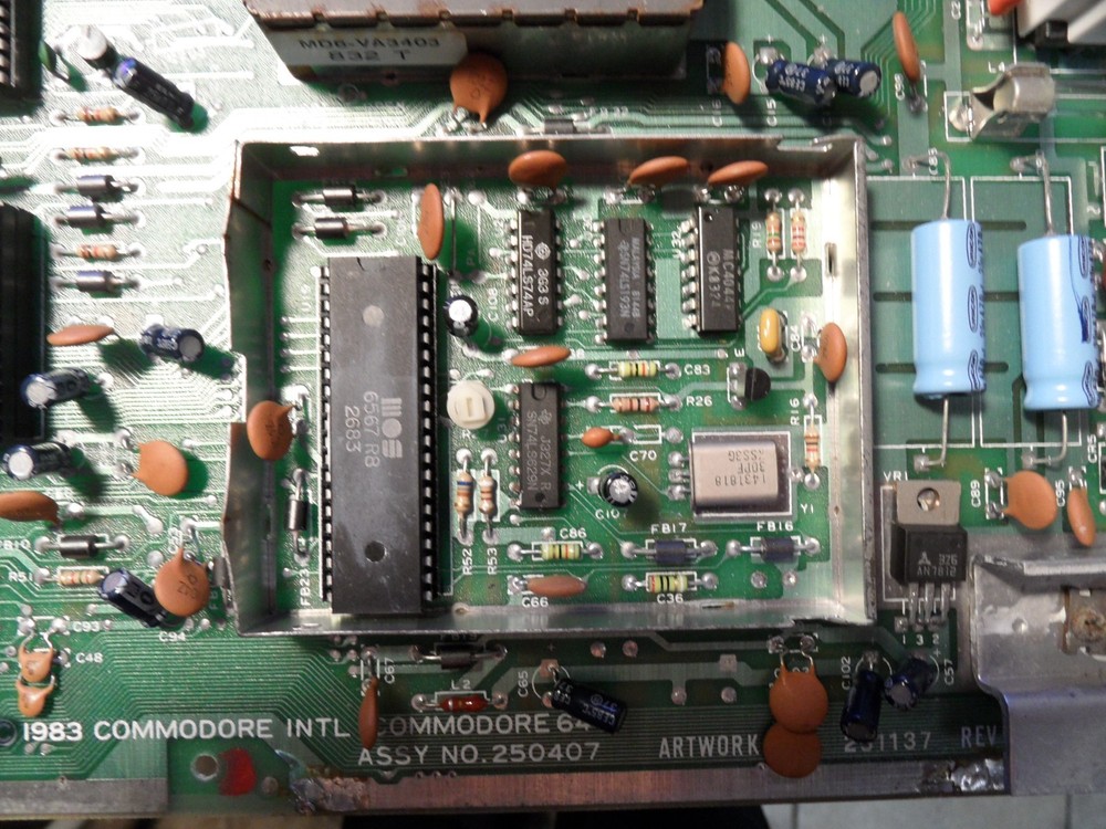 Commodore C64 Computer Heat Sinks Power Supply Video cable- TESTED