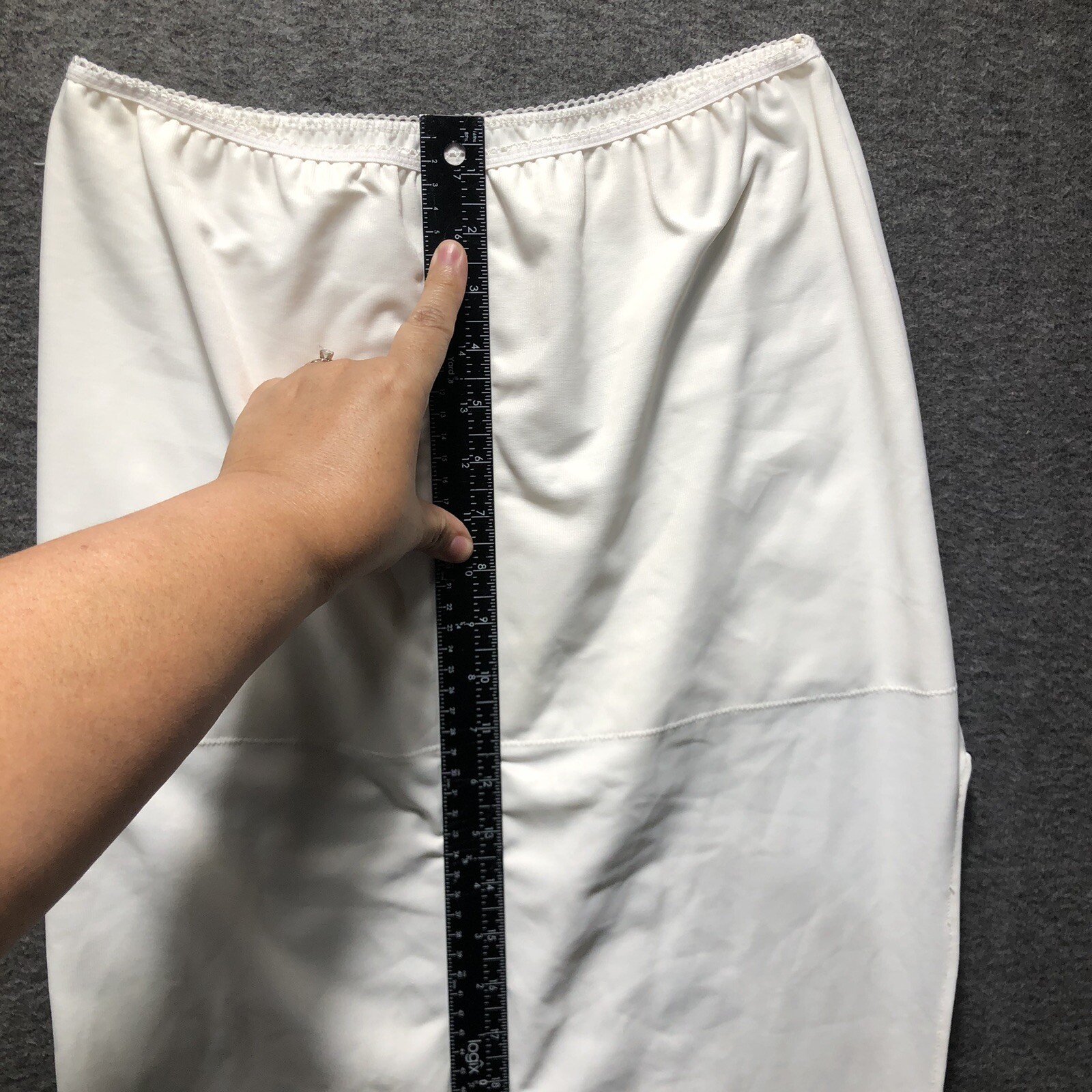 Dominique Full Length Control Slip David’s Bridal 7218 Size Large White Slit