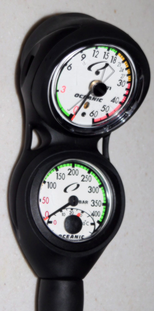 Oceanic Swiv Scuba Diving Console 2 Gauge EUC