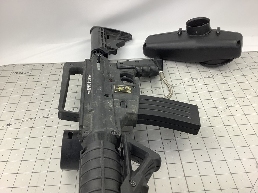 Tippmann Alpha black paintball marker with e trigger and cyclone feed untested