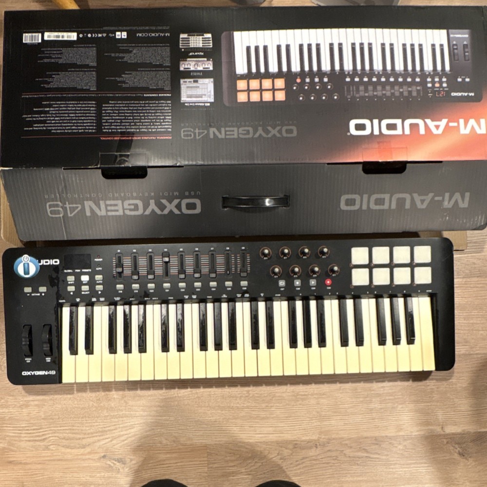 M-Audio Oxygen 49 USB MIDI Keyboard Controller, Pads, Faders, Knobs, 49 Keys