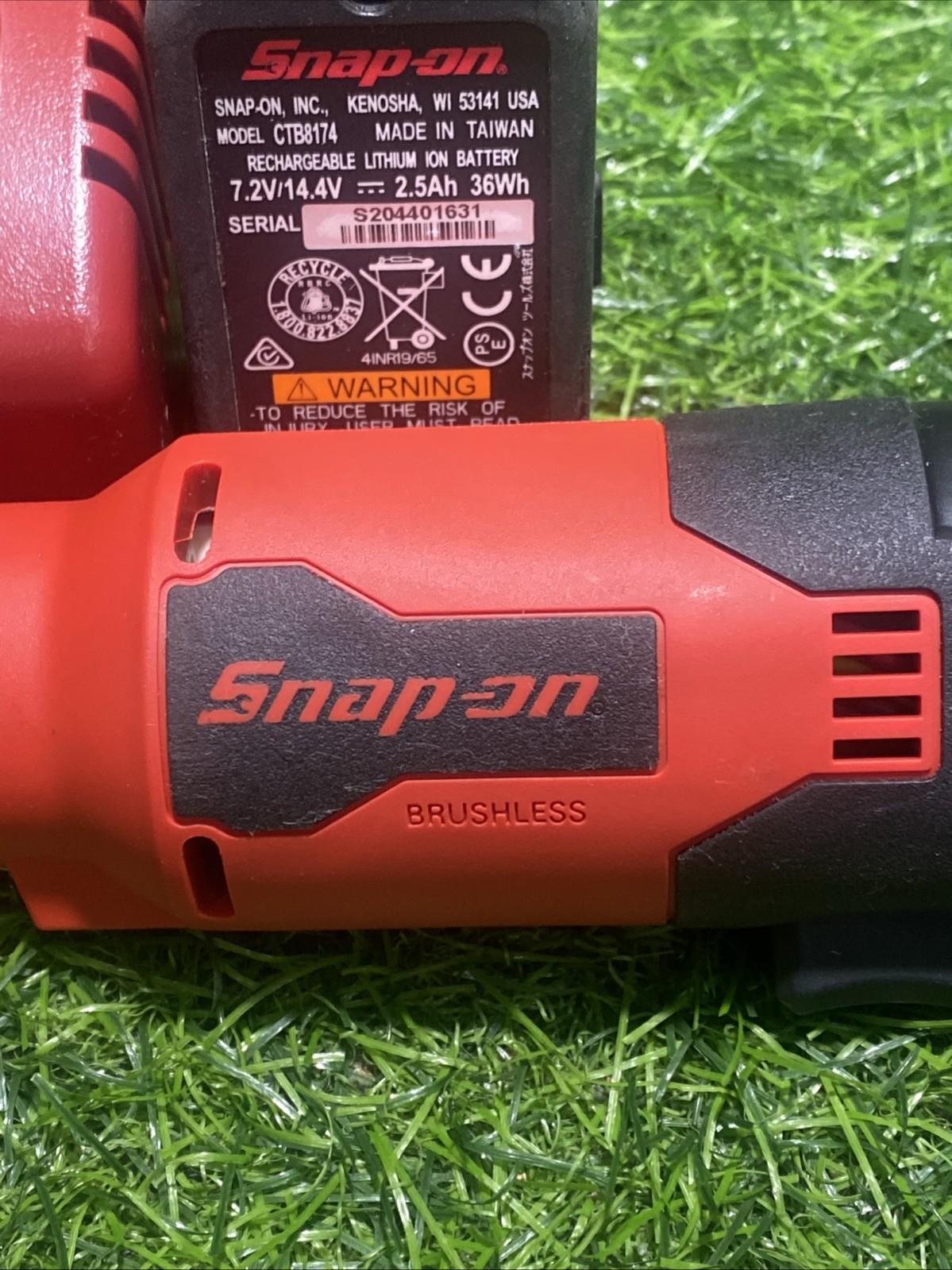 Snap-On 1/4" Cordless Long-Neck Ratchet - 14.4v - CTR817, Charger & Battery Mint