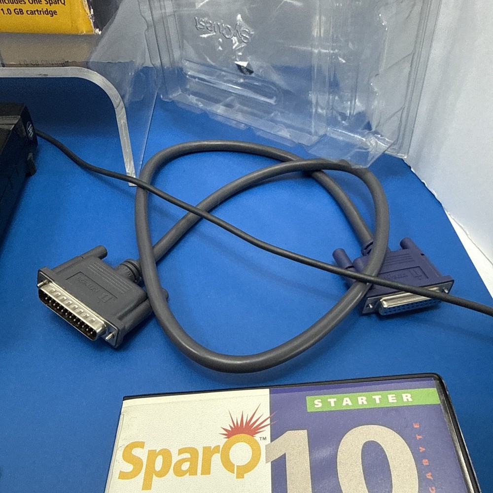 SyQuest Sparq 1GB External Parallel Drive Boxed - Untested Powers On