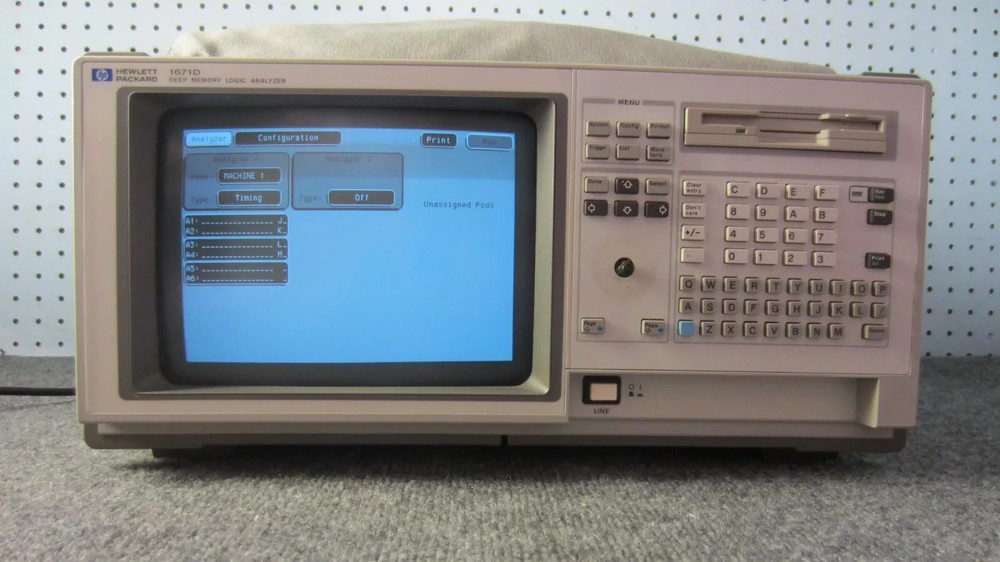 HP 1671D Deep Memory Logic Analyzer (Option 030)