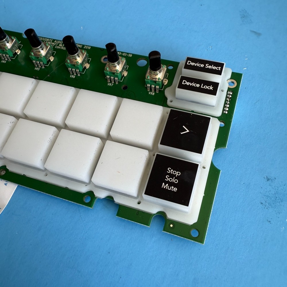 NOVATION LunchKey 25 MK3 Part: Drum Trigger Conductive Pad & Display PCB Board